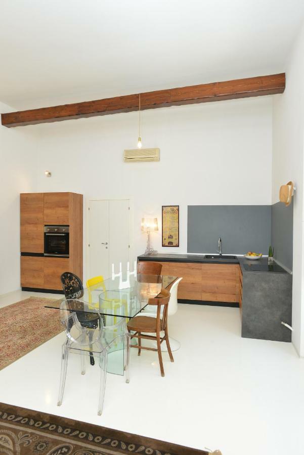 Izzhome Light Каляри Екстериор снимка