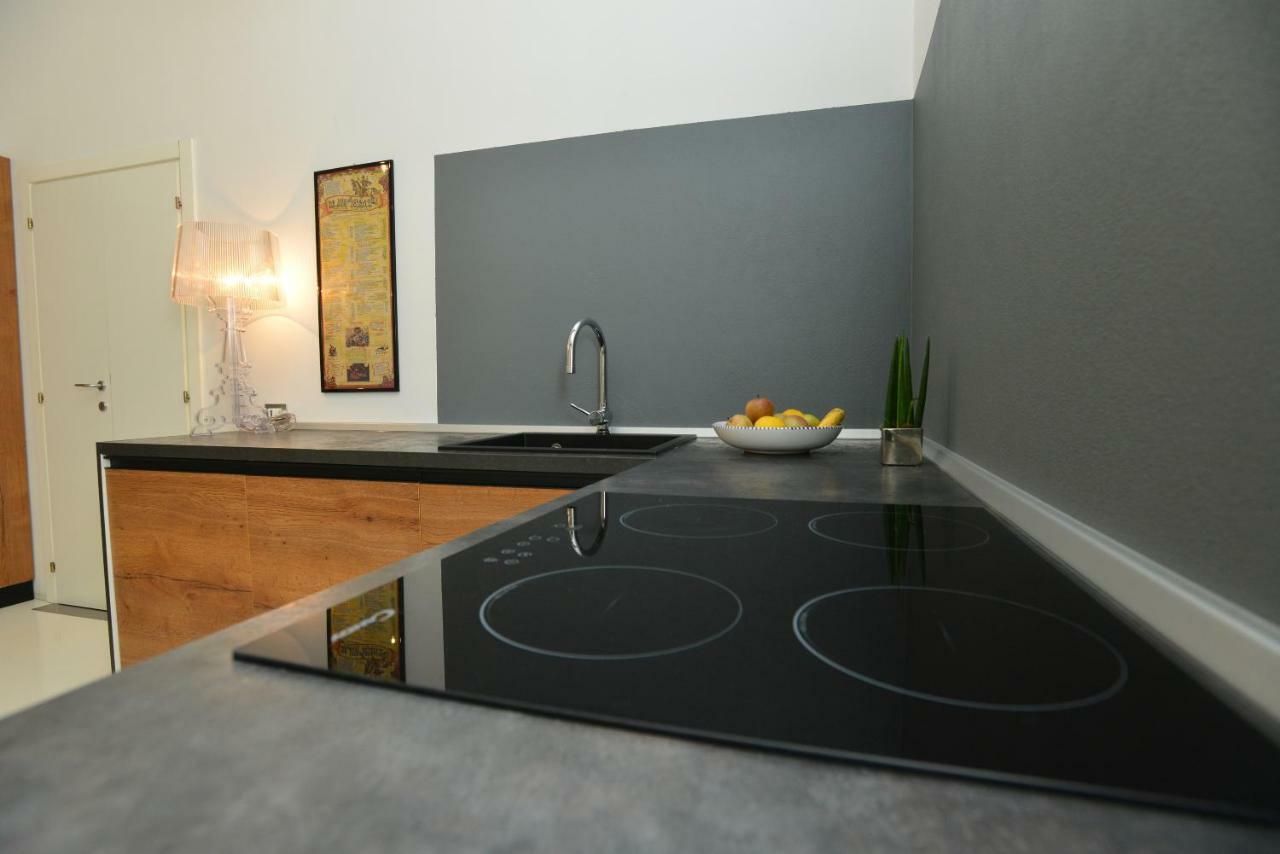 Izzhome Light Каляри Екстериор снимка