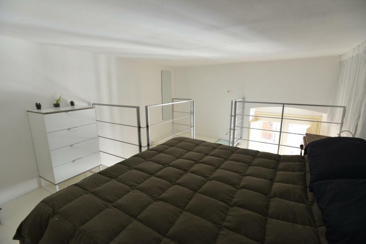 Izzhome Light Каляри Екстериор снимка
